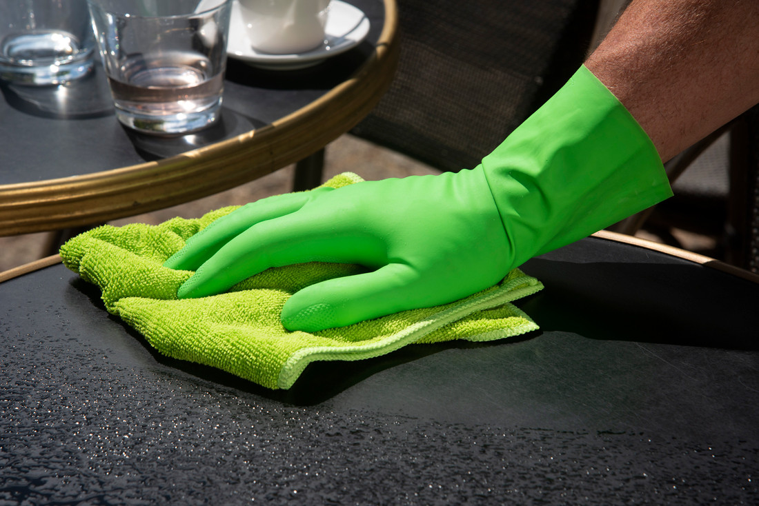 Microfibre verte séchage table bistrot microfibre-verte-séchage-table-bistrot